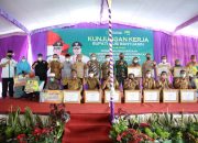 Desa Berprestasi di Muba Diganjar Dodi Reza Bantuan dan Penghargaan