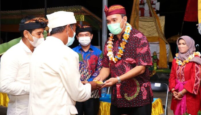 Plt Bupati Beni Hernedi Hadiri Peringatan Hari Raya Nyepi di Desa Suka Maju