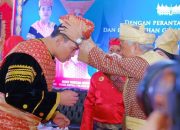 Plt Bupati Muba Beni Hernedi Mendapat Gelar Kehormatan Warga Minang