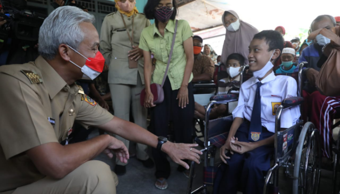 Berbagi Cerita dengan Disabilitas, Gubernur Jateng Siap Bantu Pelatihan Bagi Komunitas Satu Hati