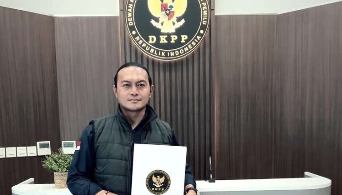 Tim Hukum Toha-Rohman Laporkan KPU dan Bawaslu Muba Ke DKPP RI